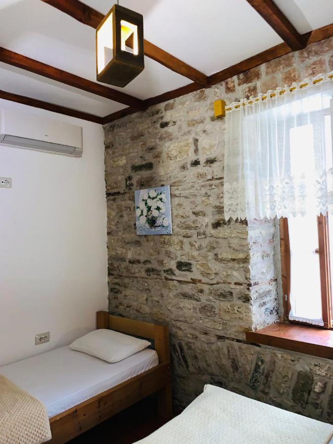 Guest House And Hostel Val-Mar Gjirokaster Exterior photo